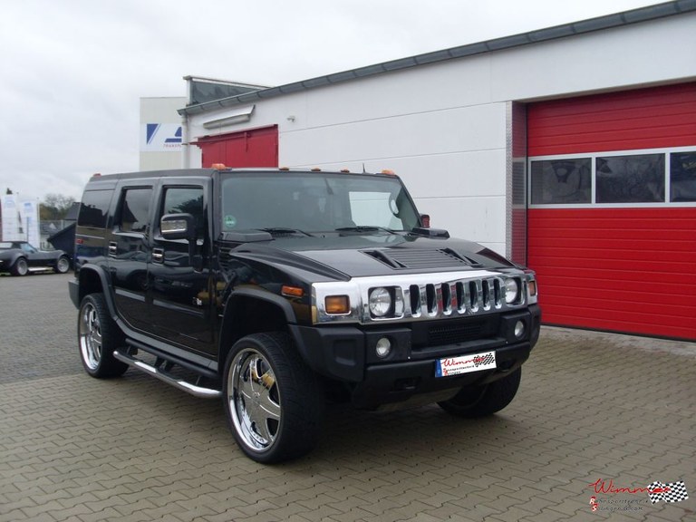 Hummer H2.JPG